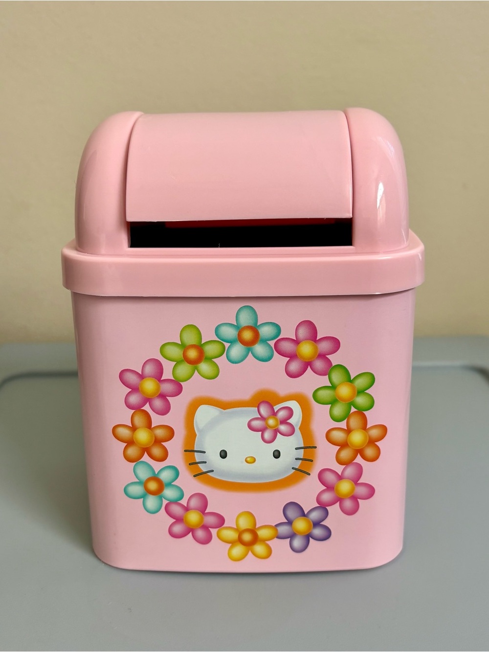 Vintage 1997 Sanrio Hello Kitty Desktop Trash Bin | Hello Kitty Mini Trash Can